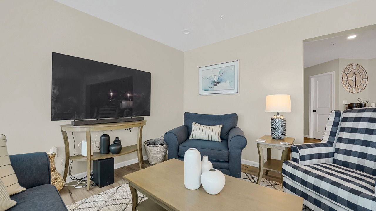 Photo of Livingroom in State College