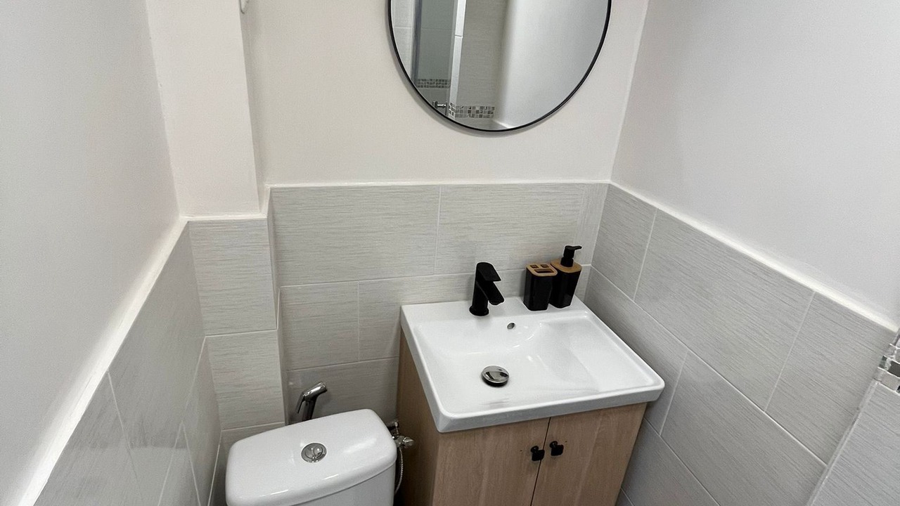 Photo of Bathroom in Montlhery