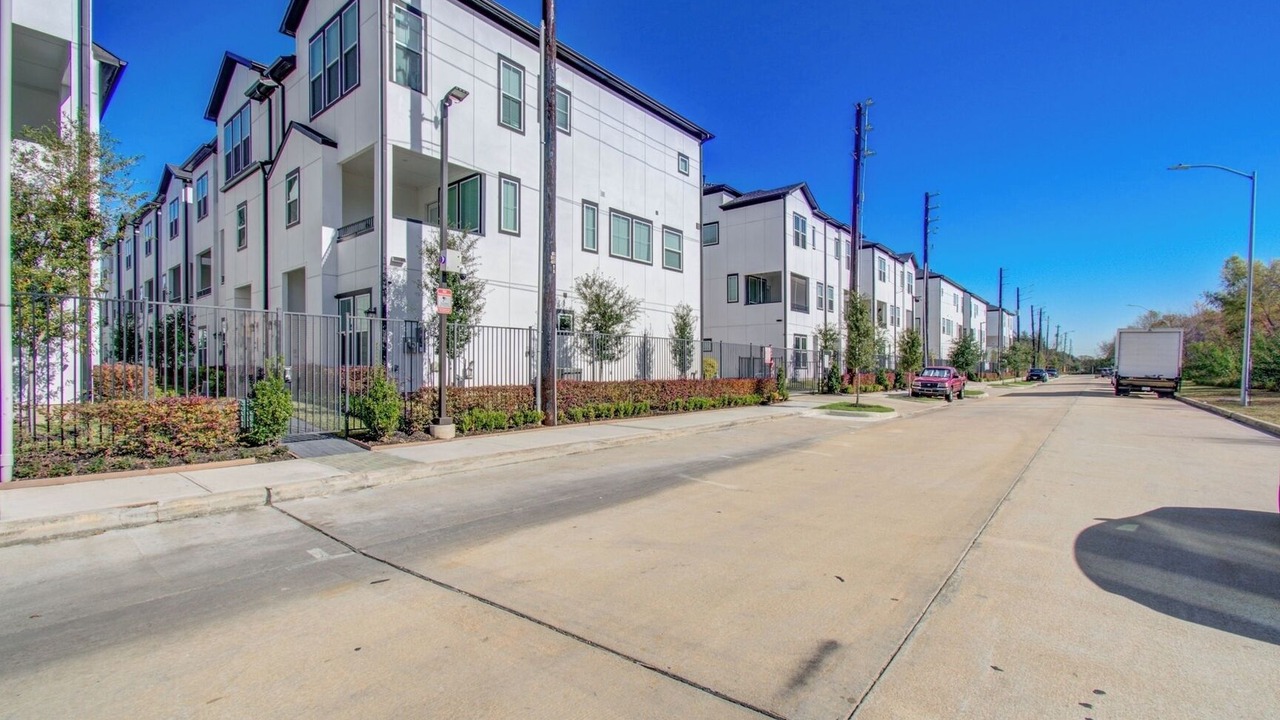 Photo of Outdoor in South Main