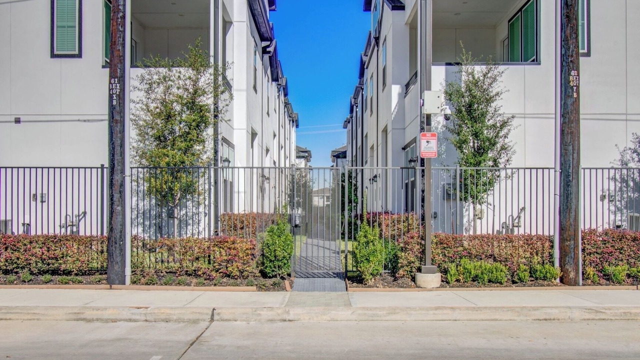 Photo of Outdoor in South Main