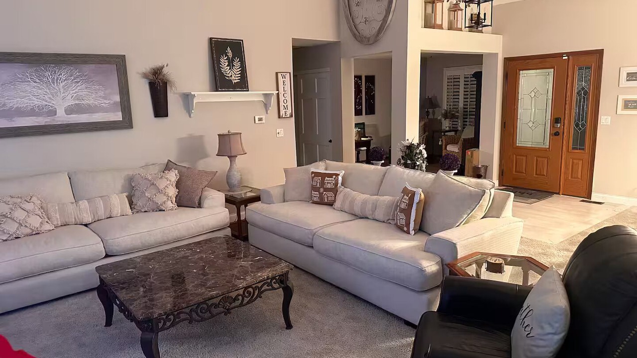 Photo of Livingroom in St. Charles