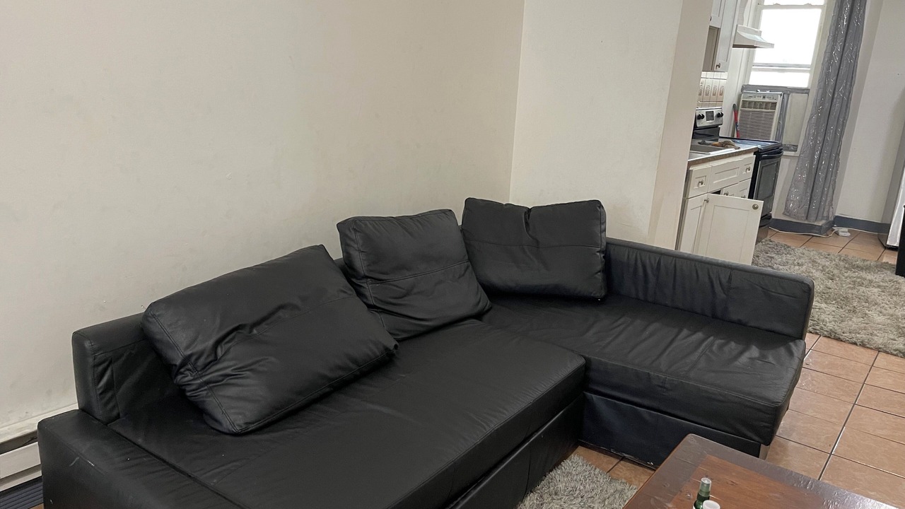 Photo of Livingroom in West Philadelphia