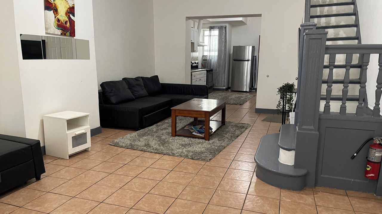 Photo of Livingroom in West Philadelphia