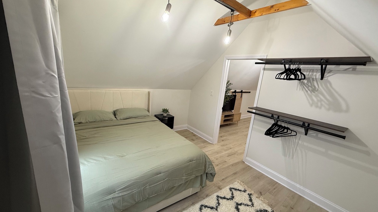 Photo of Bedroom in Irving Park