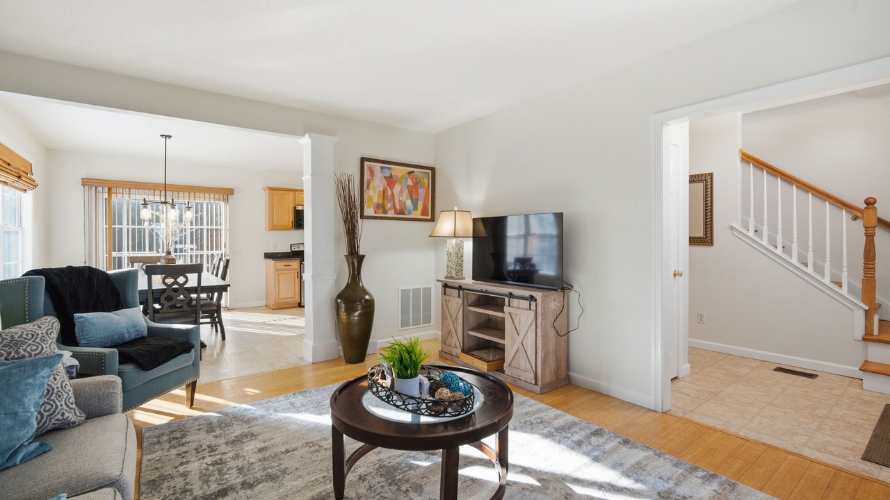 Photo of Livingroom in Suffield