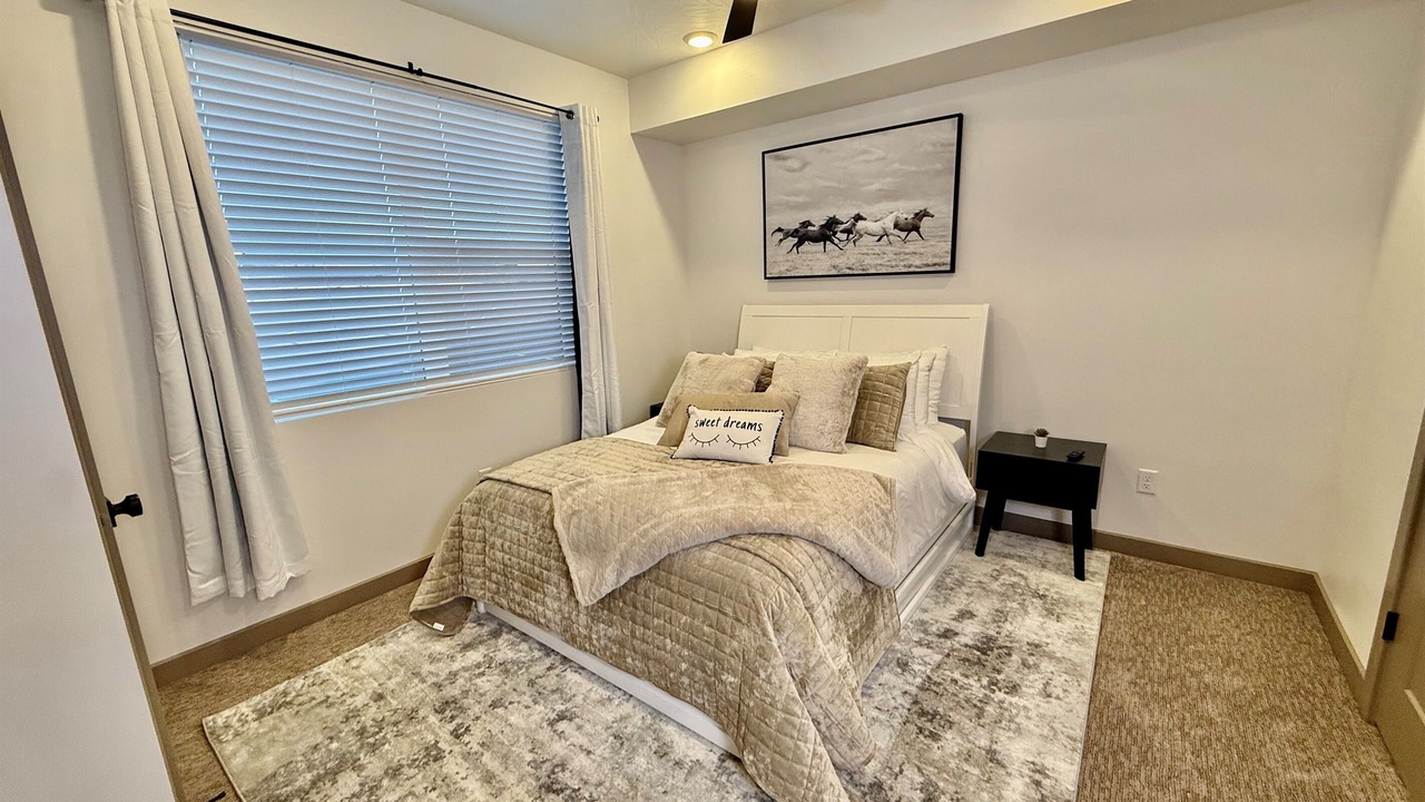 Photo of Bedroom in Green Springs
