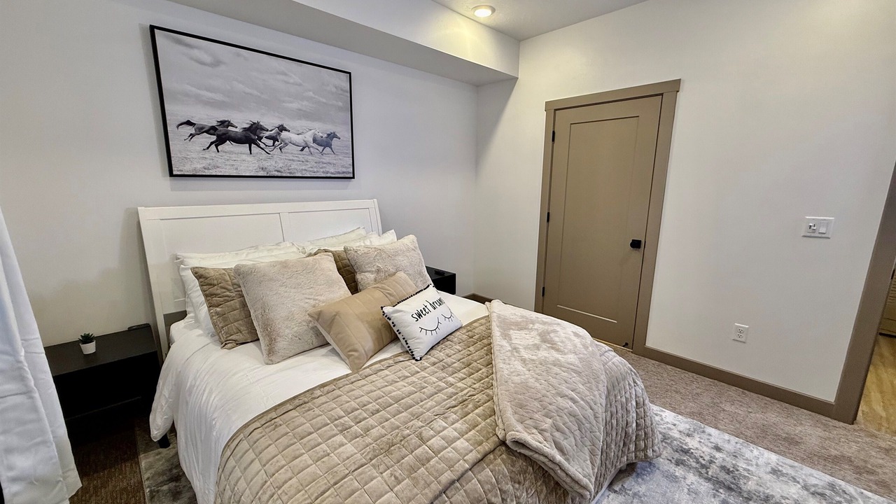 Photo of Bedroom in Green Springs