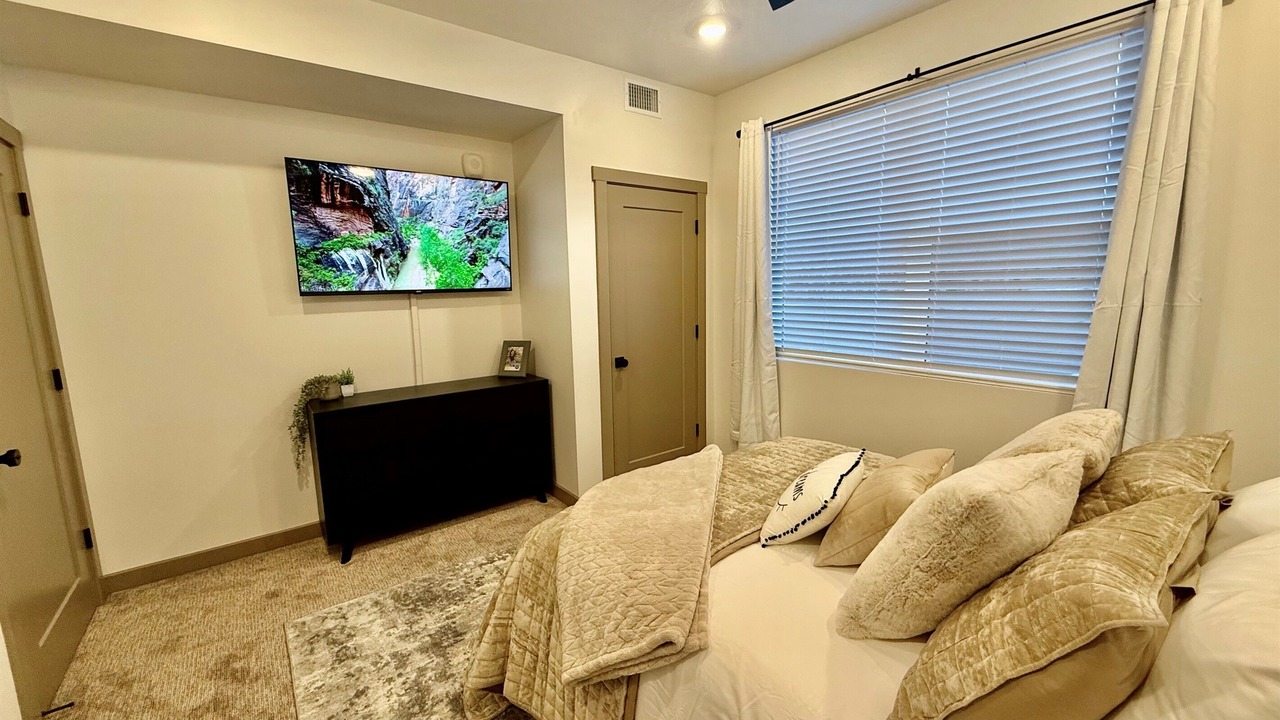Photo of Bedroom in Green Springs