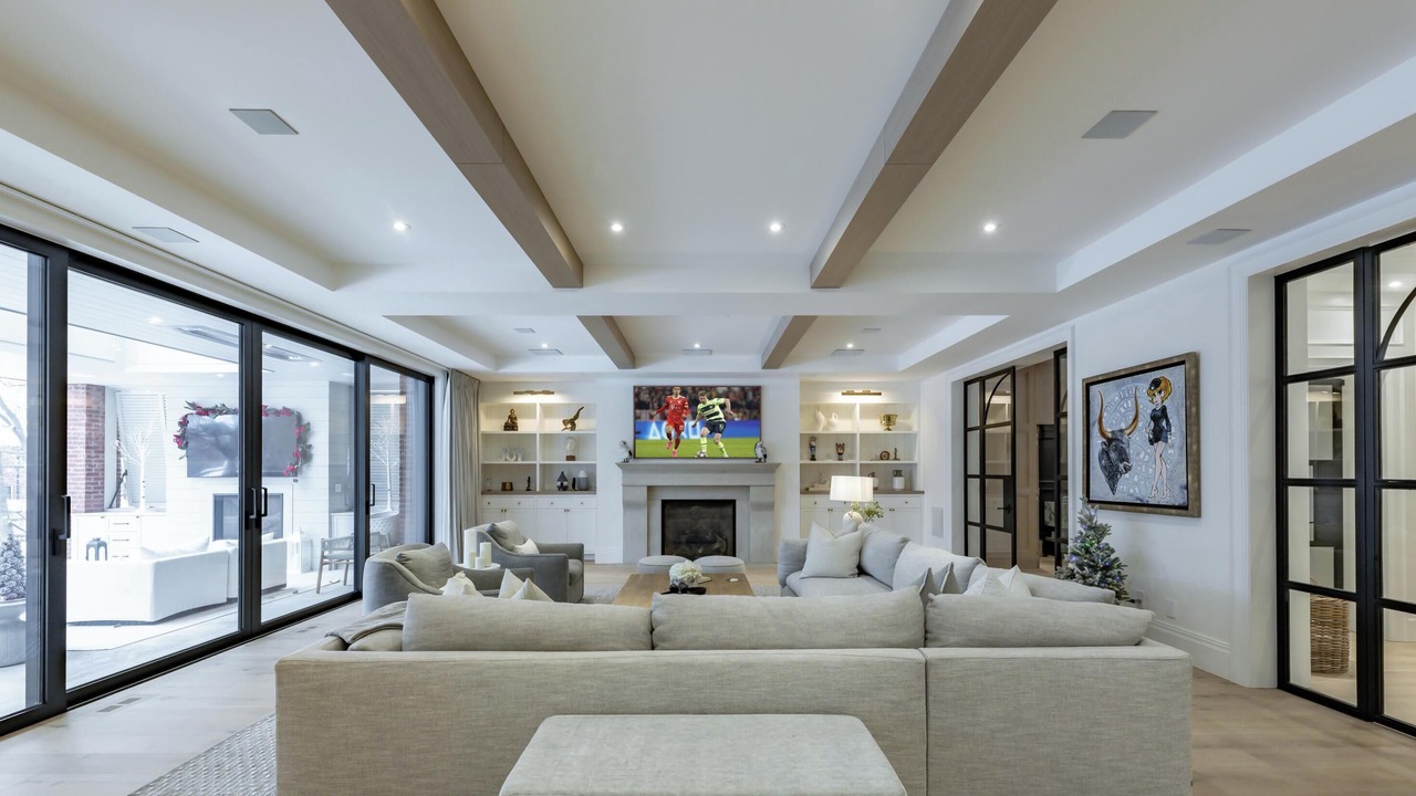 Photo of Livingroom in Lytton Park