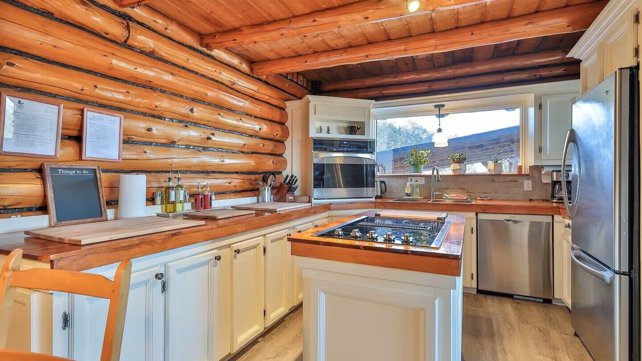 Photo of Kitchen in Sainte-Ann-des-Lacs