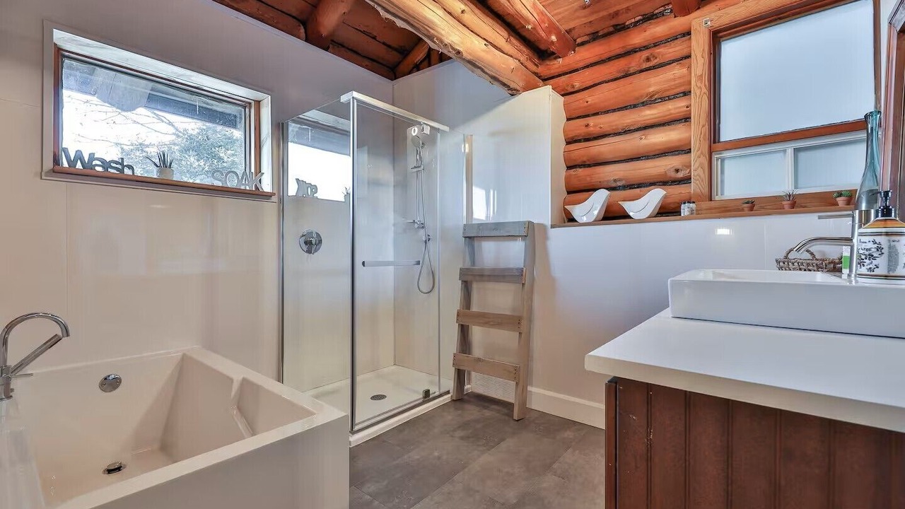 Photo of Bathroom in Sainte-Ann-des-Lacs