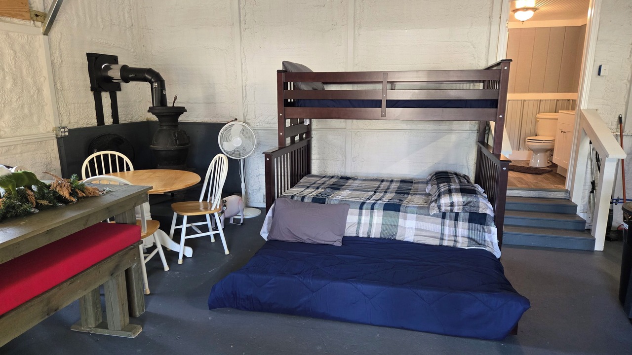 Photo of Bedroom in Sealevel