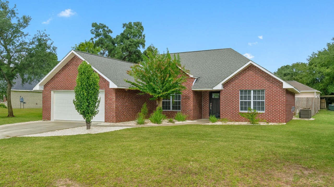 Photo of Bedroom in Gulf Breeze