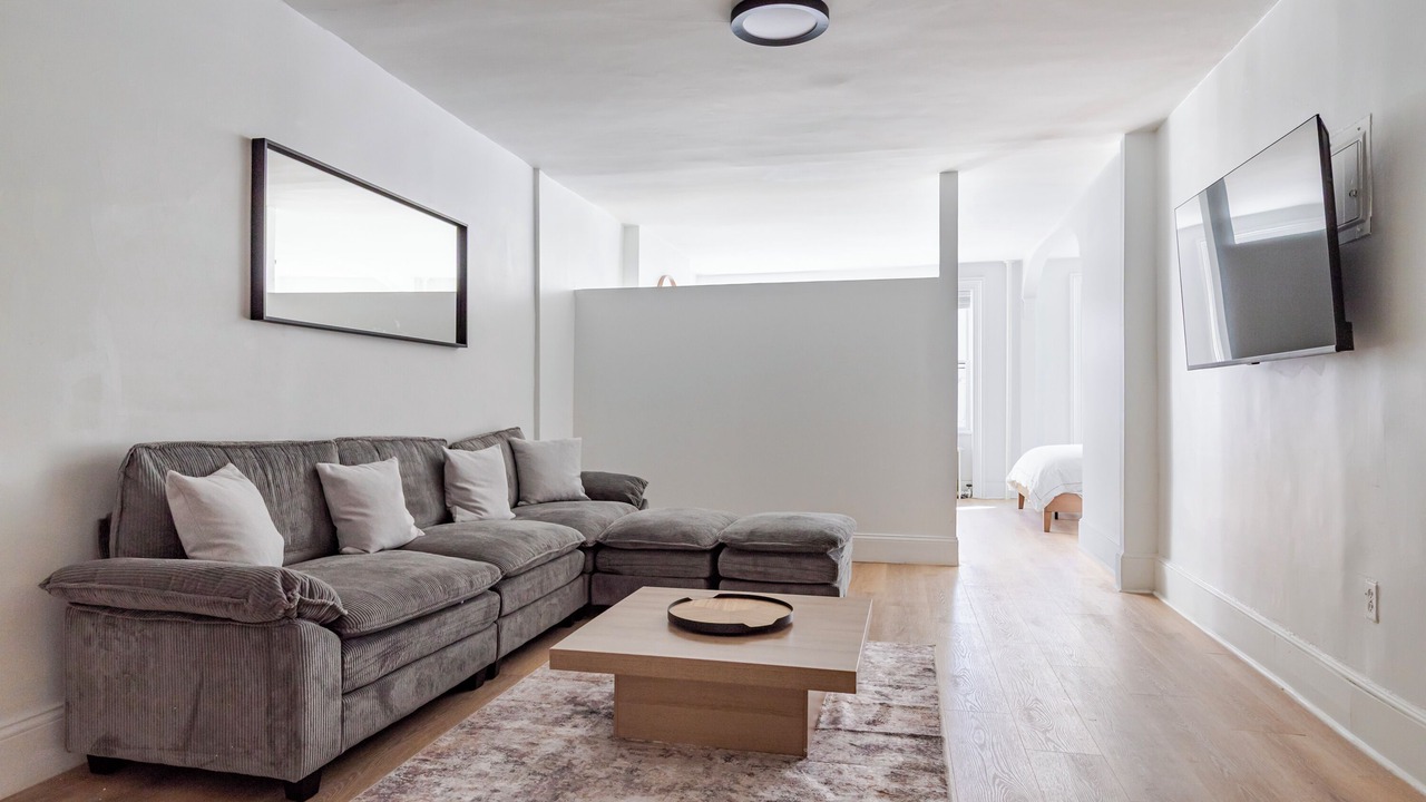 Photo of Livingroom in Ukrainian Village