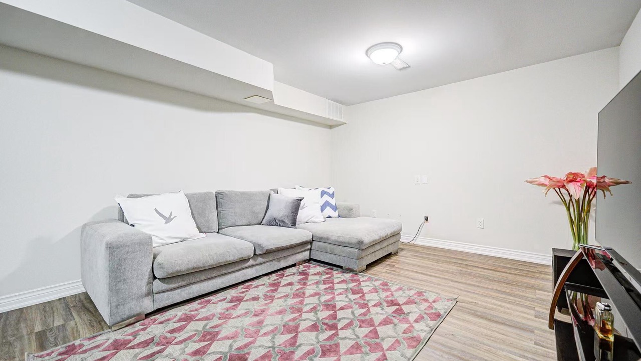 Photo of Livingroom in Etobicoke