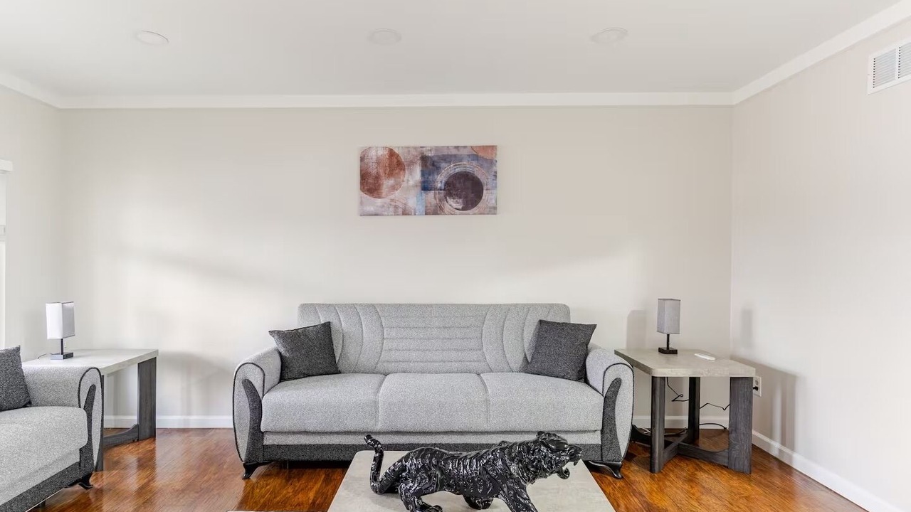 Photo of Livingroom in Sterling Heights