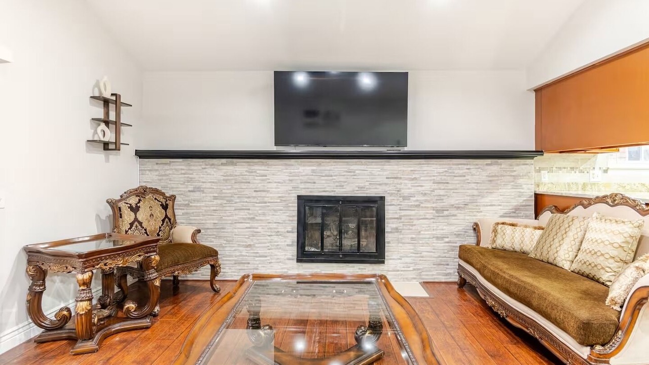 Photo of Livingroom in Sterling Heights