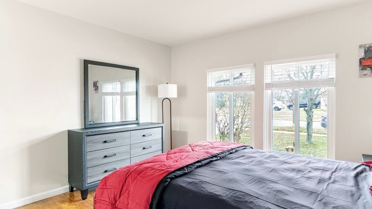 Photo of Bedroom in Sterling Heights