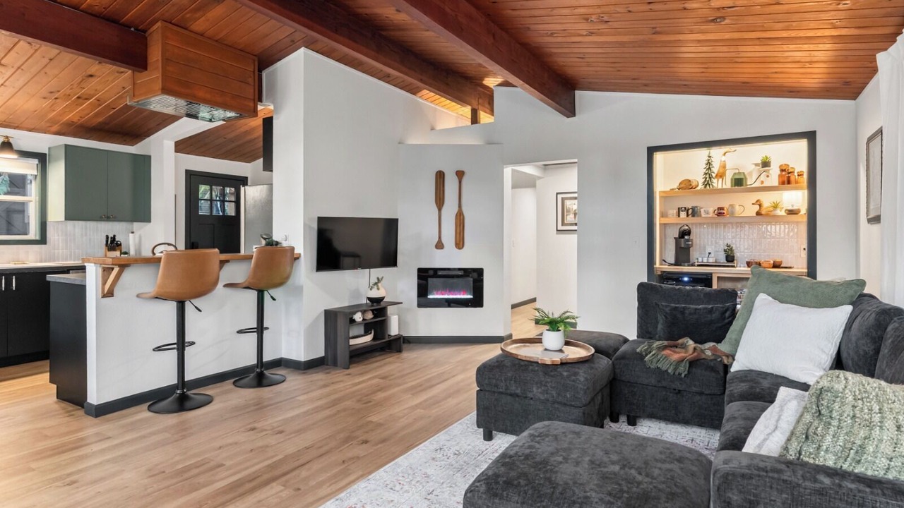Photo of Livingroom in Bonney Lake