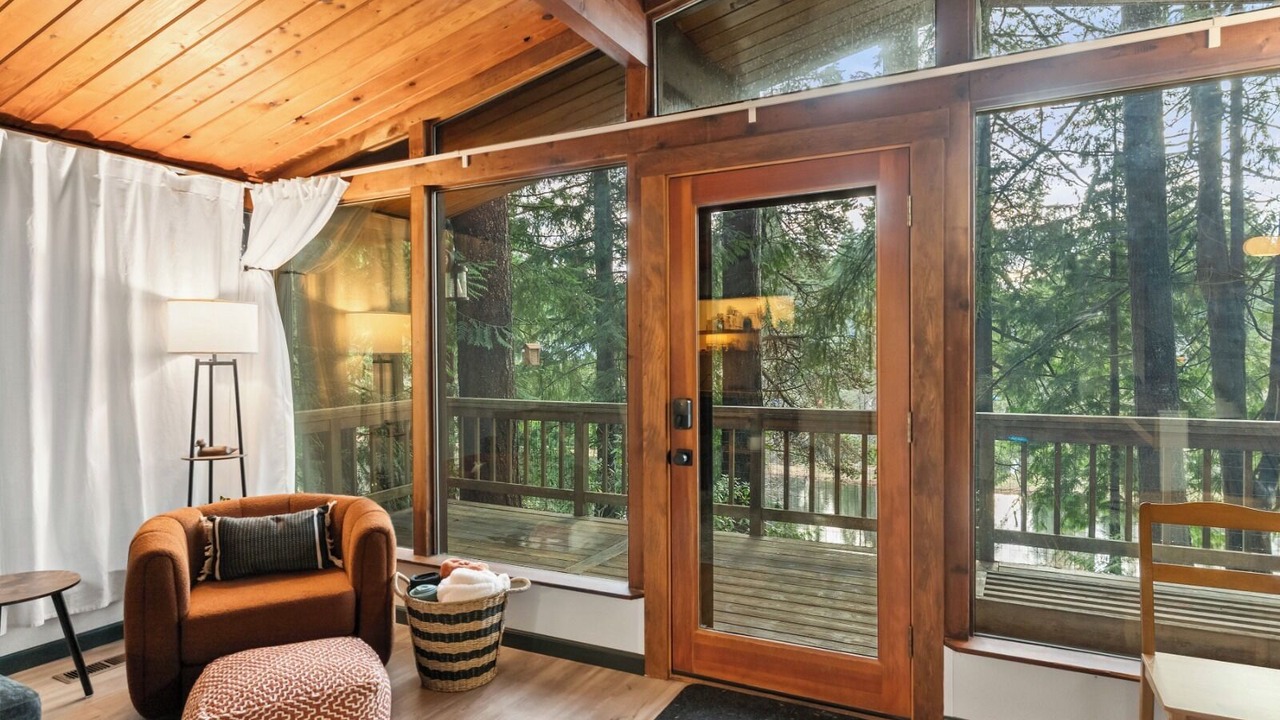 Photo of Livingroom in Bonney Lake