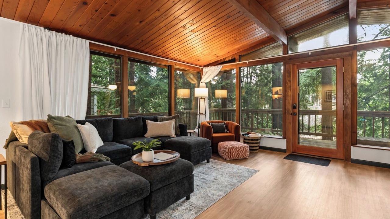 Photo of Livingroom in Bonney Lake