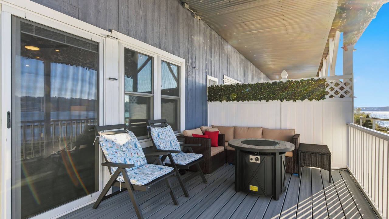Photo of Patio Balcony in Conning Towers Nautilus Park