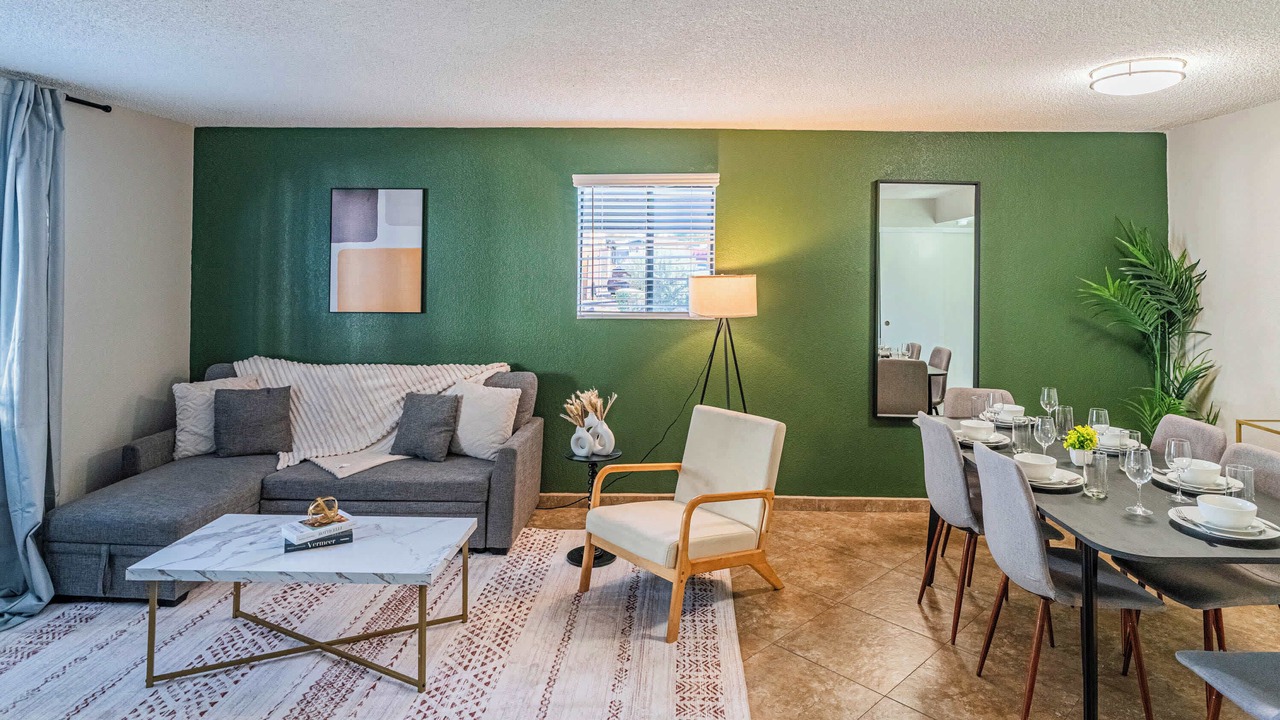 Photo of Livingroom in Cox Heights