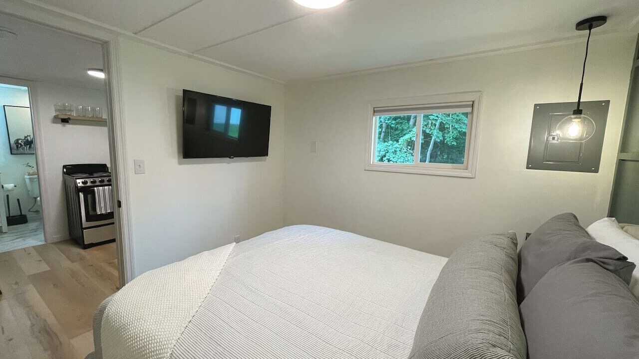 Photo of Bedroom in Round Lake