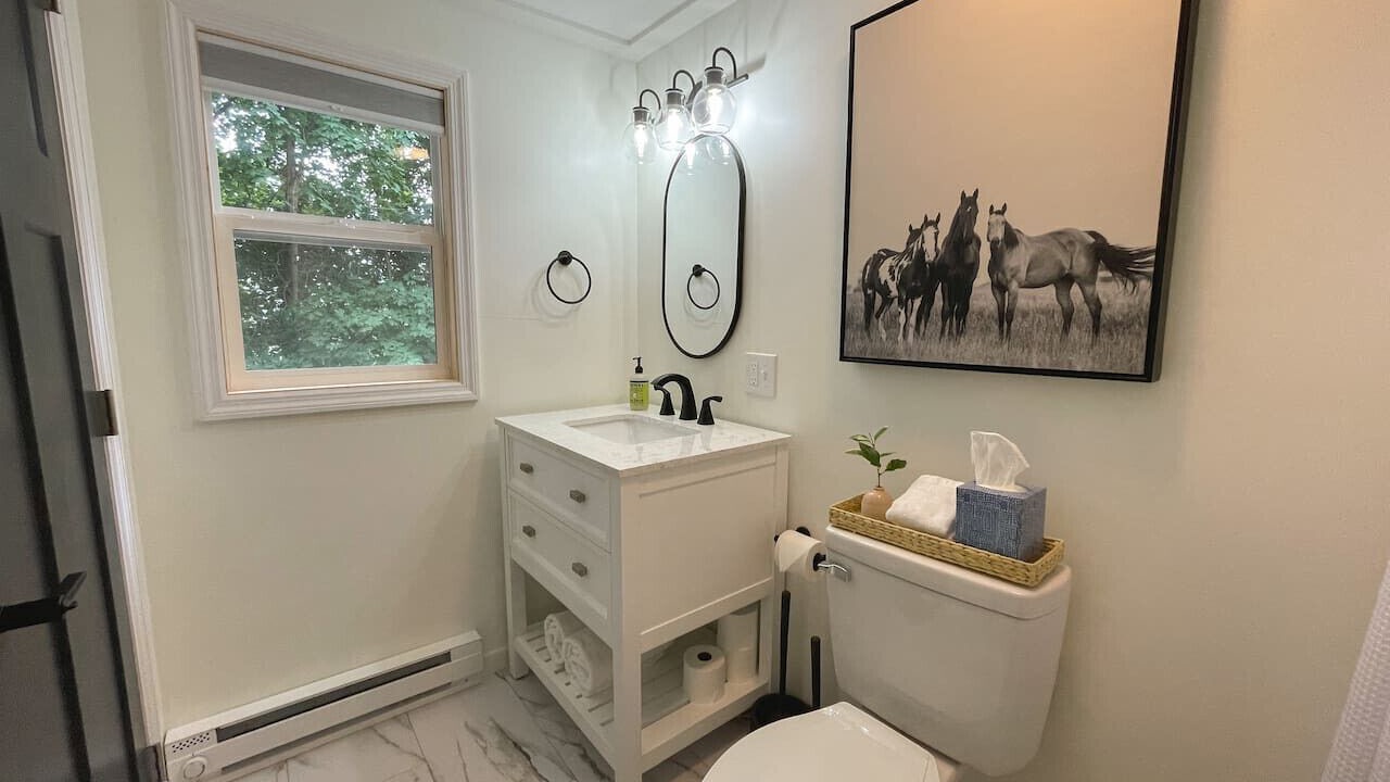 Photo of Bathroom in Round Lake