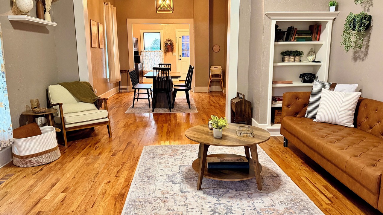 Photo of Livingroom in Guthrie