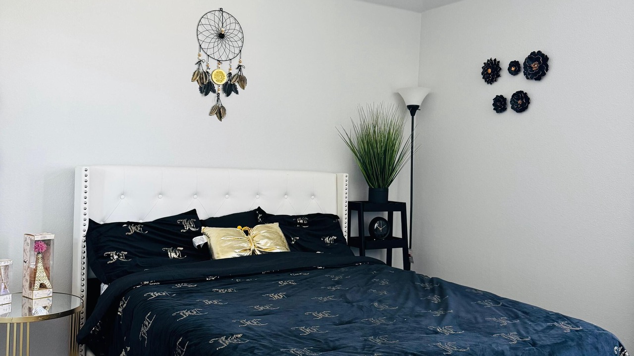Photo of Bedroom in Lincoln Park