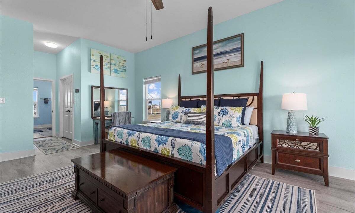 Photo of Bedroom in Galveston