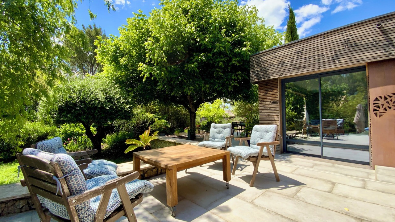 Photo of Patio Balcony in Saint-Genies-des-Mourgues