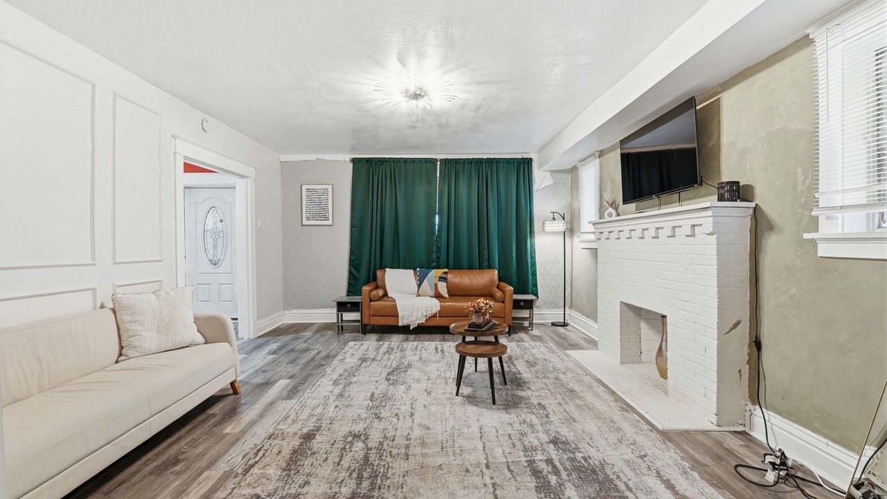 Photo of Livingroom in St. Louis