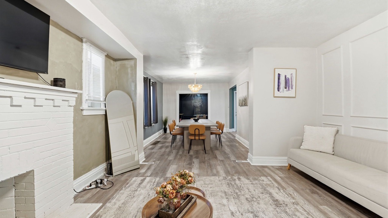 Photo of Livingroom in St. Louis