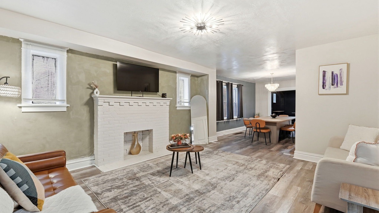 Photo of Livingroom in St. Louis