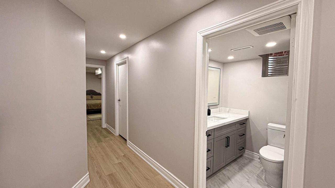 Photo of Bathroom in Halton Regional Municipality