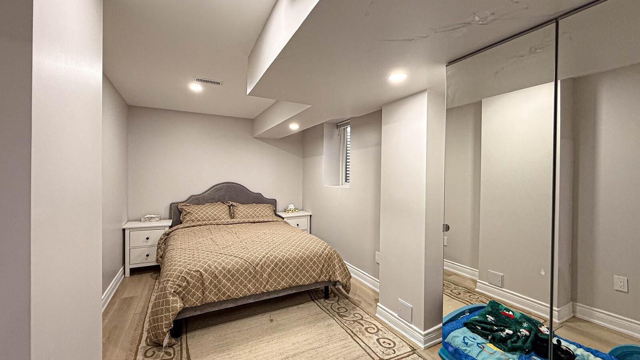 Photo of Bedroom in Halton Regional Municipality