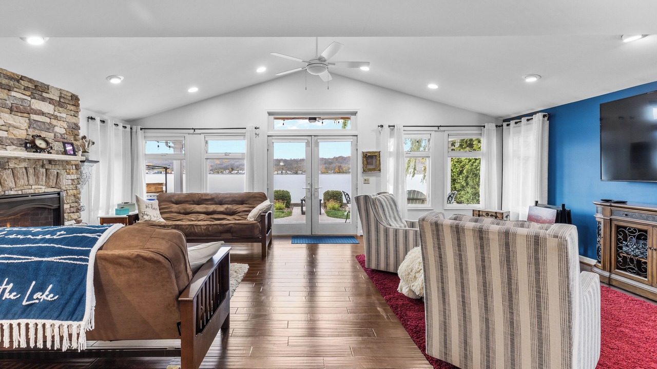 Photo of Livingroom in Livonia