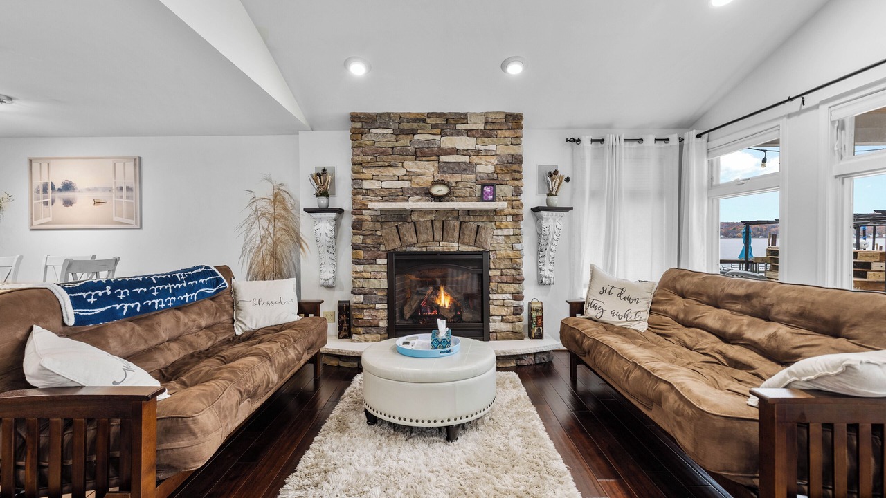 Photo of Livingroom in Livonia