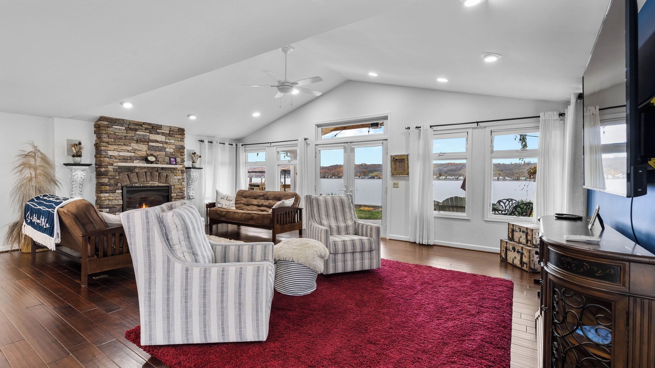 Photo of Livingroom in Livonia