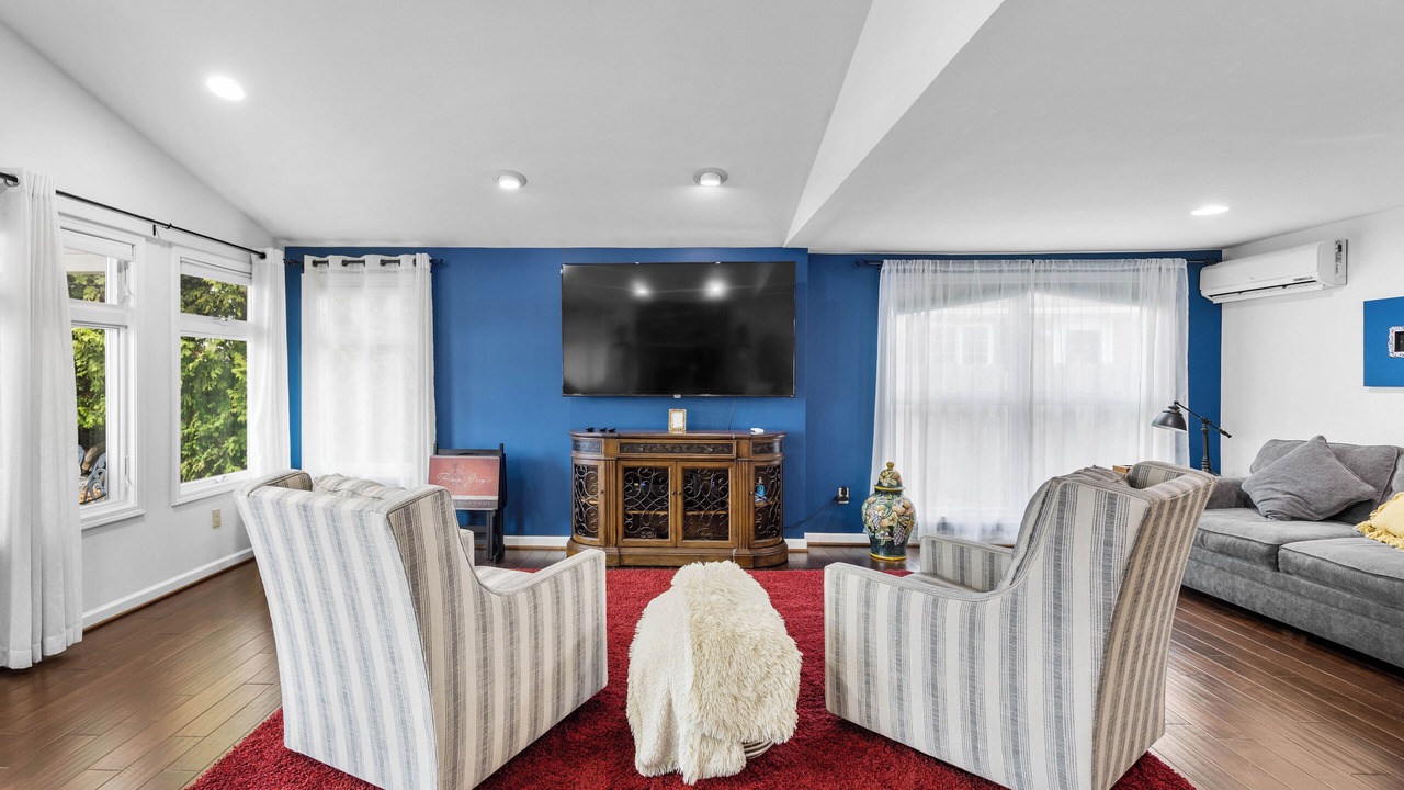 Photo of Livingroom in Livonia