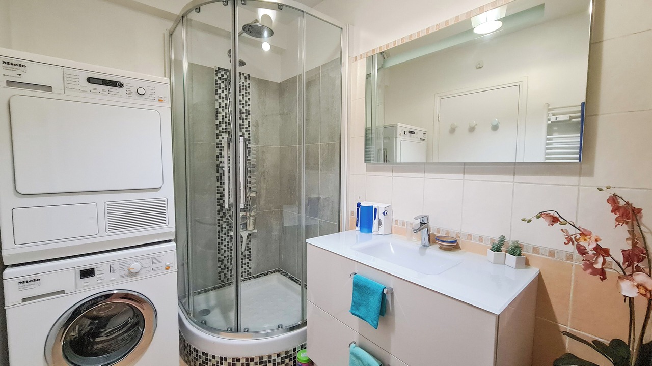 Photo of Bathroom in Le Vesinet