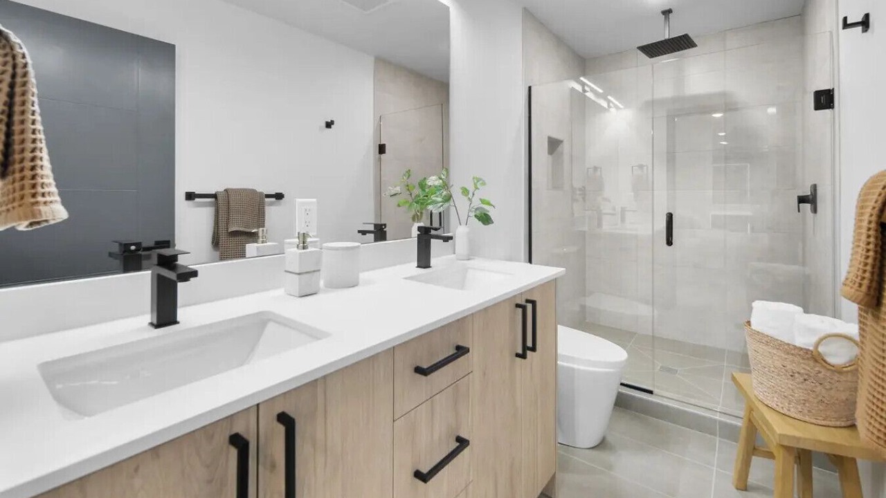 Photo of Bathroom in West Woodland