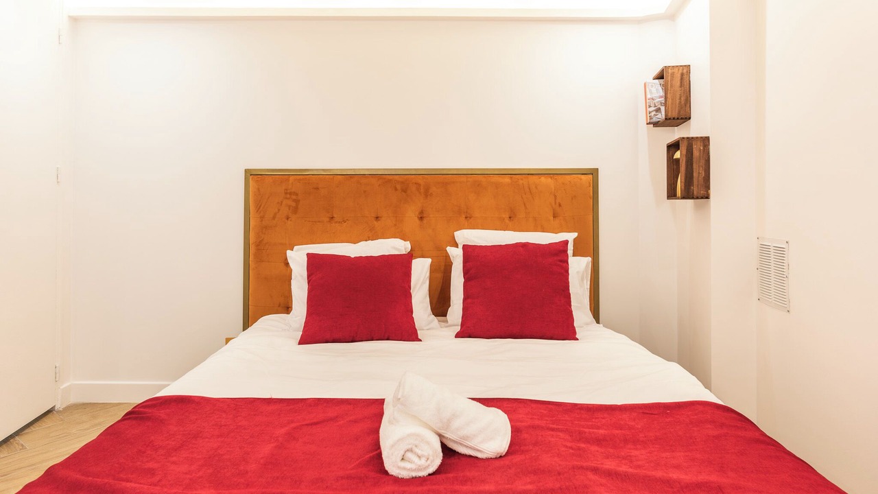Photo of Bedroom in Pere Lachaise
