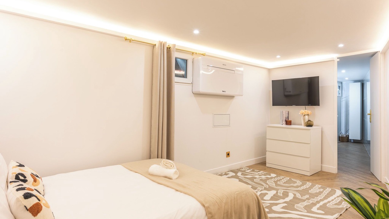 Photo of Bedroom in Pere Lachaise