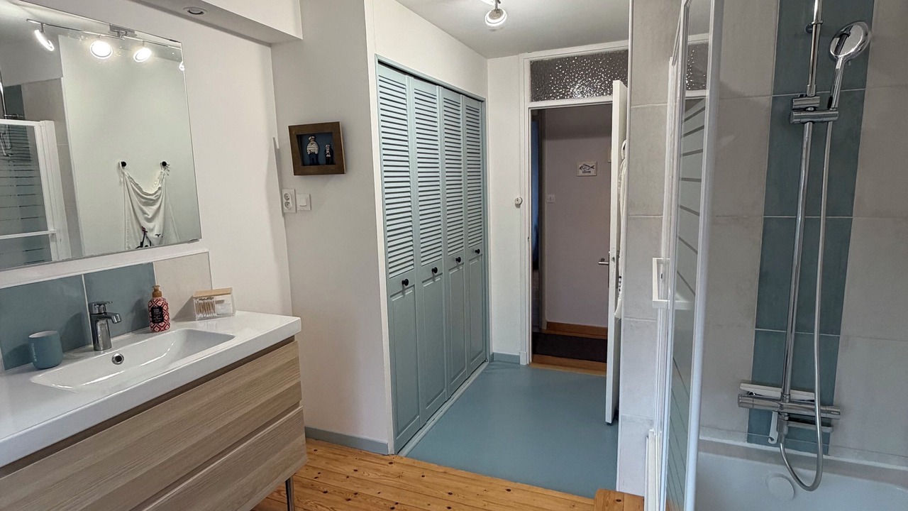 Photo of Bathroom in Petit-Fort-Philippe