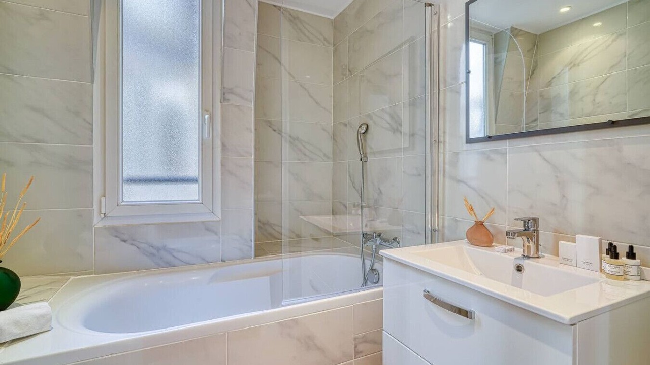 Photo of Bathroom in Faubourg-du-Roule