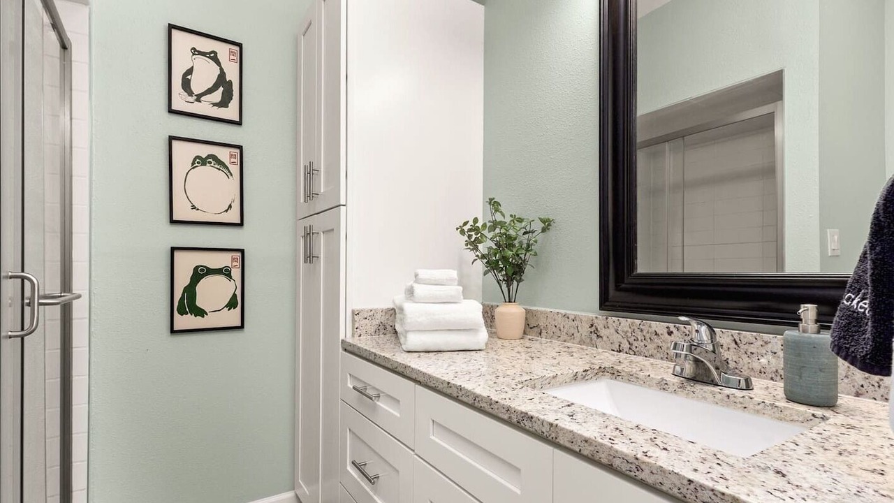 Photo of Bathroom in Medical Center District