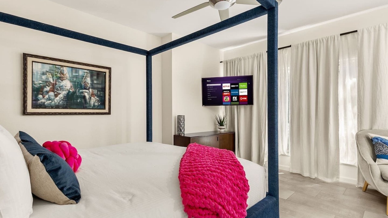 Photo of Bedroom in Medical Center District